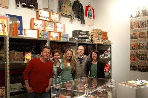Rock & Roll Public Library: preparing the exhibition