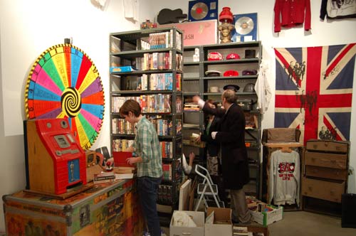 Rock & Roll Public Library: preparing the exhibition