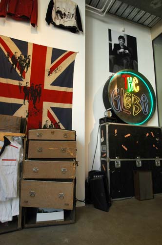 Rock & Roll Public Library: preparing the exhibition